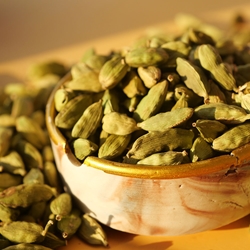 Cardamom Green Pod SFE **